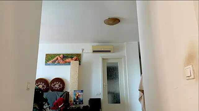 lindalovesexy Adlı Modelin Canlı XXX Sohbeti