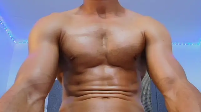 Adonys_Lewis_ Adlı Modelin Canlı XXX Sohbeti
