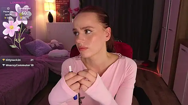 Emillias Adlı Modelin Canlı XXX Sohbeti