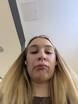 Chat XXX ao vivo de SashaCatt