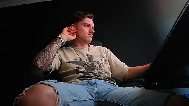 FelixStarkk Live XXX Chat