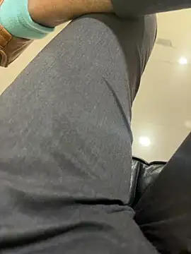Mumbai_Stripper – Kamerová šou