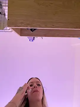 -Sexy_Barbie- 即時 XXX 聊天