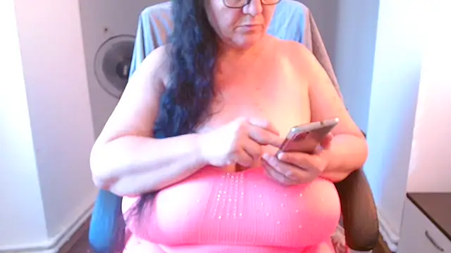 แชท XXX สดของ mayabbw50tits