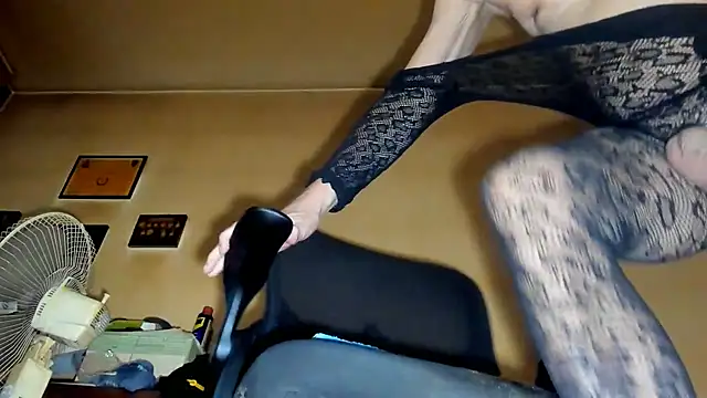 kinkyman47's Live XXX Chat