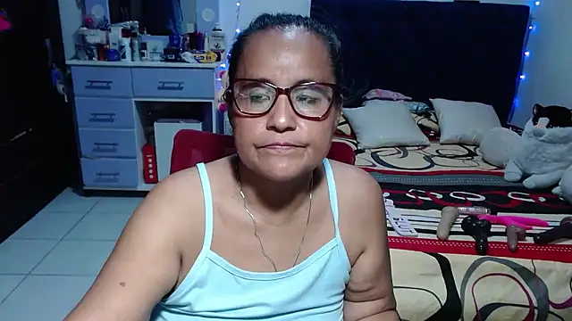 pervert_mommy_'s Live XXX Chat
