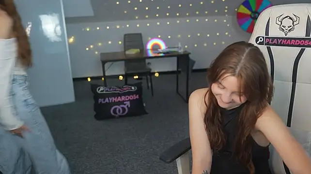 Sweet_cherry054 webkamerás műsora