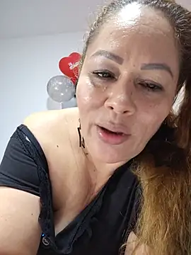 แชท XXX สดของ SluttyMilf79