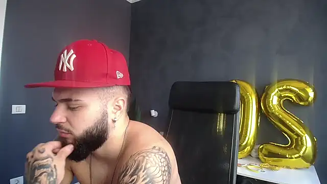 XXX chat uživo modela OscarWillss