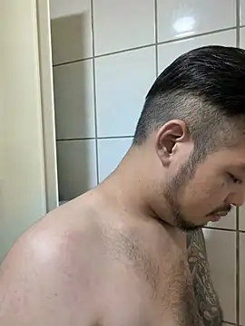 Chat XXX en directo de James1992_Ovo