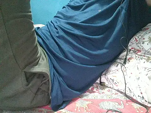 Precumboner 现场XXX聊天
