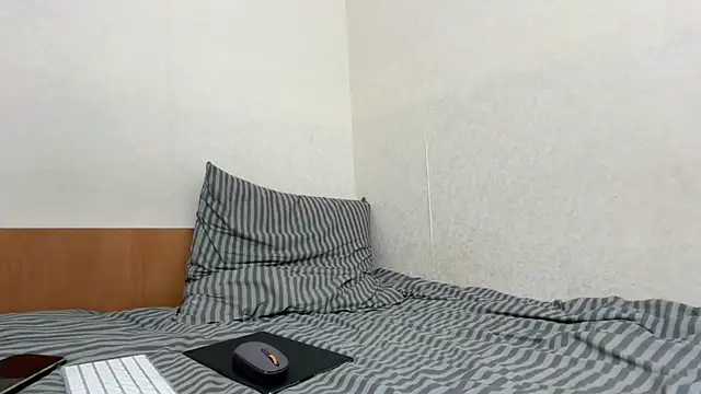 Hard__to__resist – Naživo XXX chat