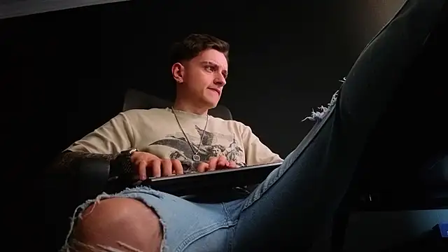 FelixStarkk Chat XXX live