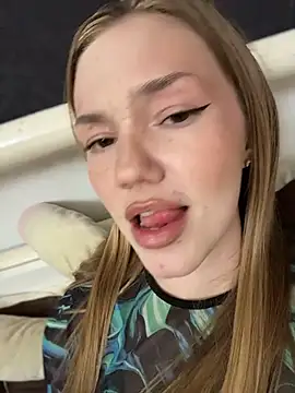 Chat XXX en directo de MilaMoone