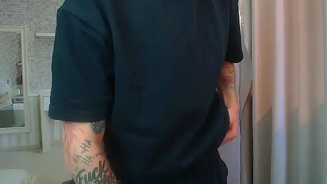 Chat XXX en directo de JonahShaw