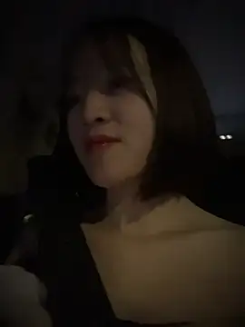 littleqiu Chat XXX in diretta