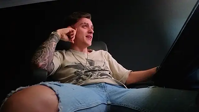 FelixStarkk – Naživo XXX chat
