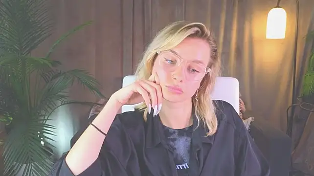 Živý XXX chat NoraMoreau