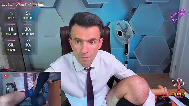 Онлайн чат XXX SteveTiger