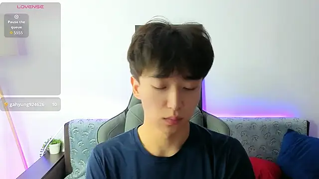DianInavのライブXXXチャット