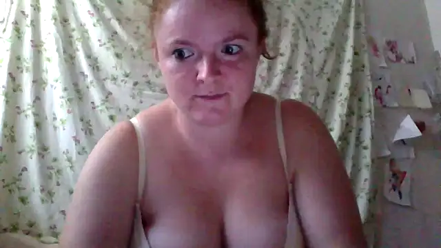 Rae_Jeannie Live XXX-Chat