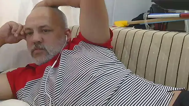 husoizmir Adlı Modelin Canlı XXX Sohbeti