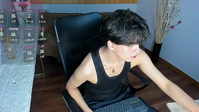 Danny_George Chat XXX live