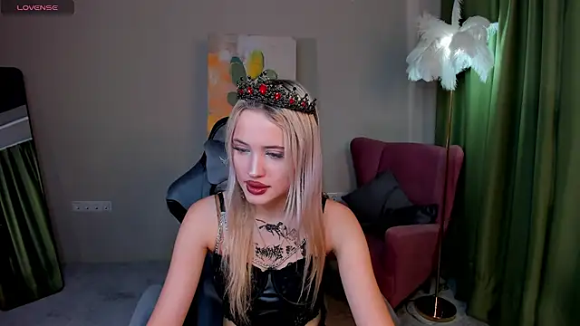 LaslyAngel Chat XXX in diretta