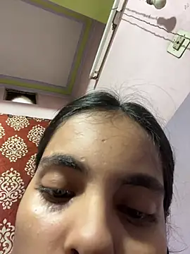Sandhya_77 Adlı Modelin Canlı XXX Sohbeti