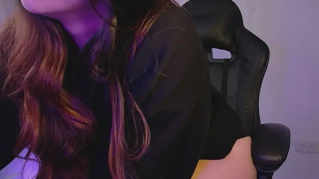 Adrianna5_'s Live XXX Chat