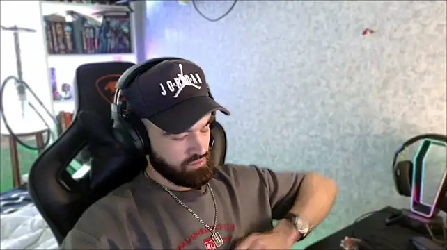_Serious_Man – Naživo XXX chat