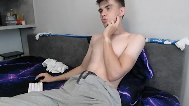 Student_Oliver XXX чат на живо