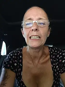 XXX chat uživo modela Sacha_Scorp