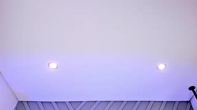 Adharamonroe 现场XXX聊天