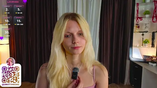 Chat +18 de helly_hoff ao vivo