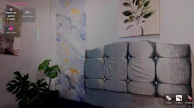 Un_Sluttyy Chat XXX in diretta