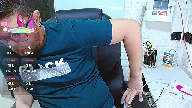 XXX chat uživo modela Realjoel01