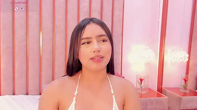 Zoe_Monrow's Live XXX Chat