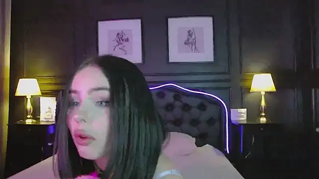 LinaSugar's Live XXX Chat