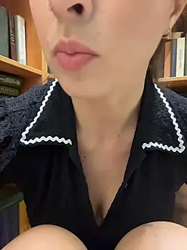 צ'אט XXX בשידור חי של Holly_Play