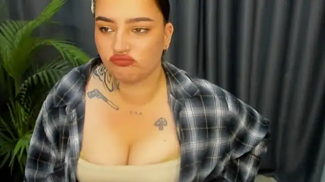 NikkiSummer's Live XXX Chat
