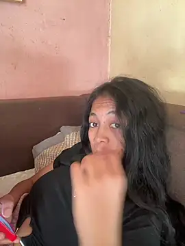 Lunevia 라이브 XXX 채팅