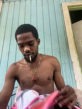 UNCUTKING10inch Show in webcam
