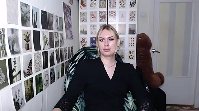 CapriScorpion Live XXX Chat