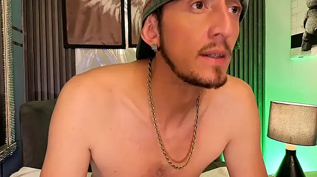 XXX chat uživo modela MR_ANGEL__