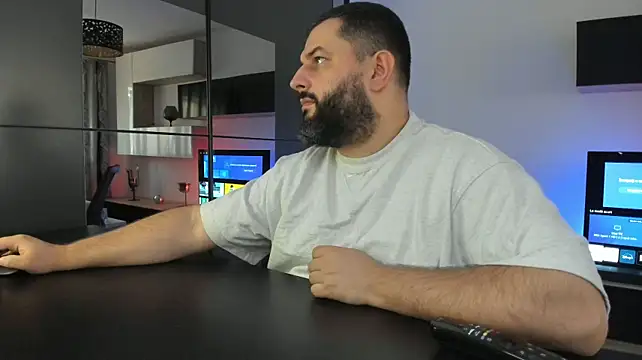 DravenPeak Adlı Modelin Canlı XXX Sohbeti