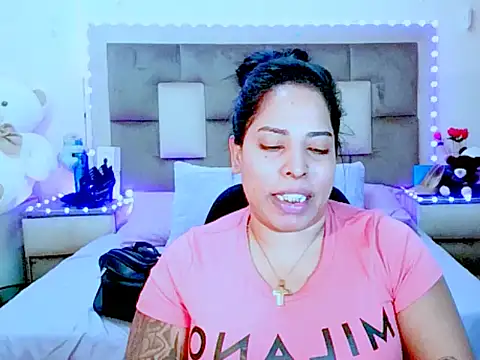 Czat XXX na żywo – indiantopaz694u