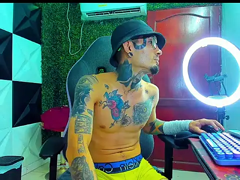 Boy_tatto77n Live XXX chat