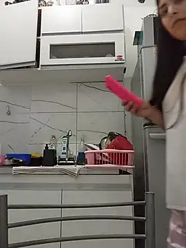 brunellahot Adlı Modelin Canlı XXX Sohbeti