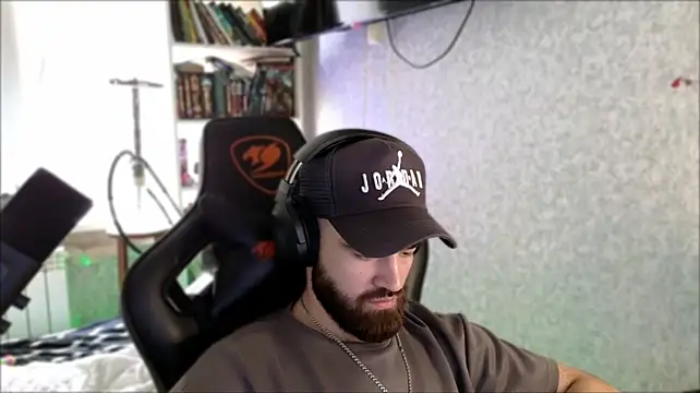 Chat XXX en directo de _Serious_Man
